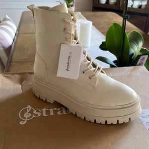 Brand new shoes , they sent me the wrong size purchased from Stradivarius Europe